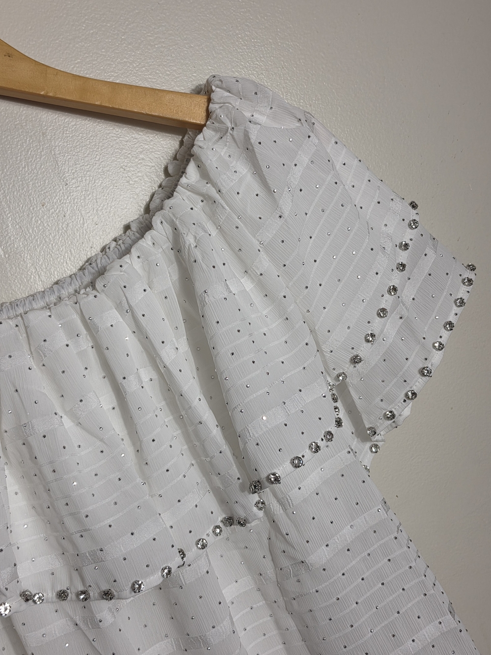 JJ's Fairyland Off-Shoulder White Eyelet Ruffle Top - Picture 4 of 9